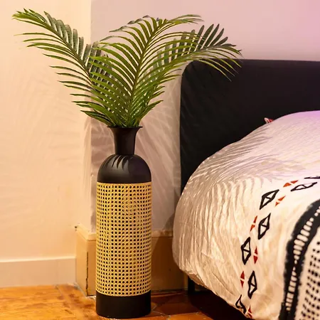 Jungle Apartment *